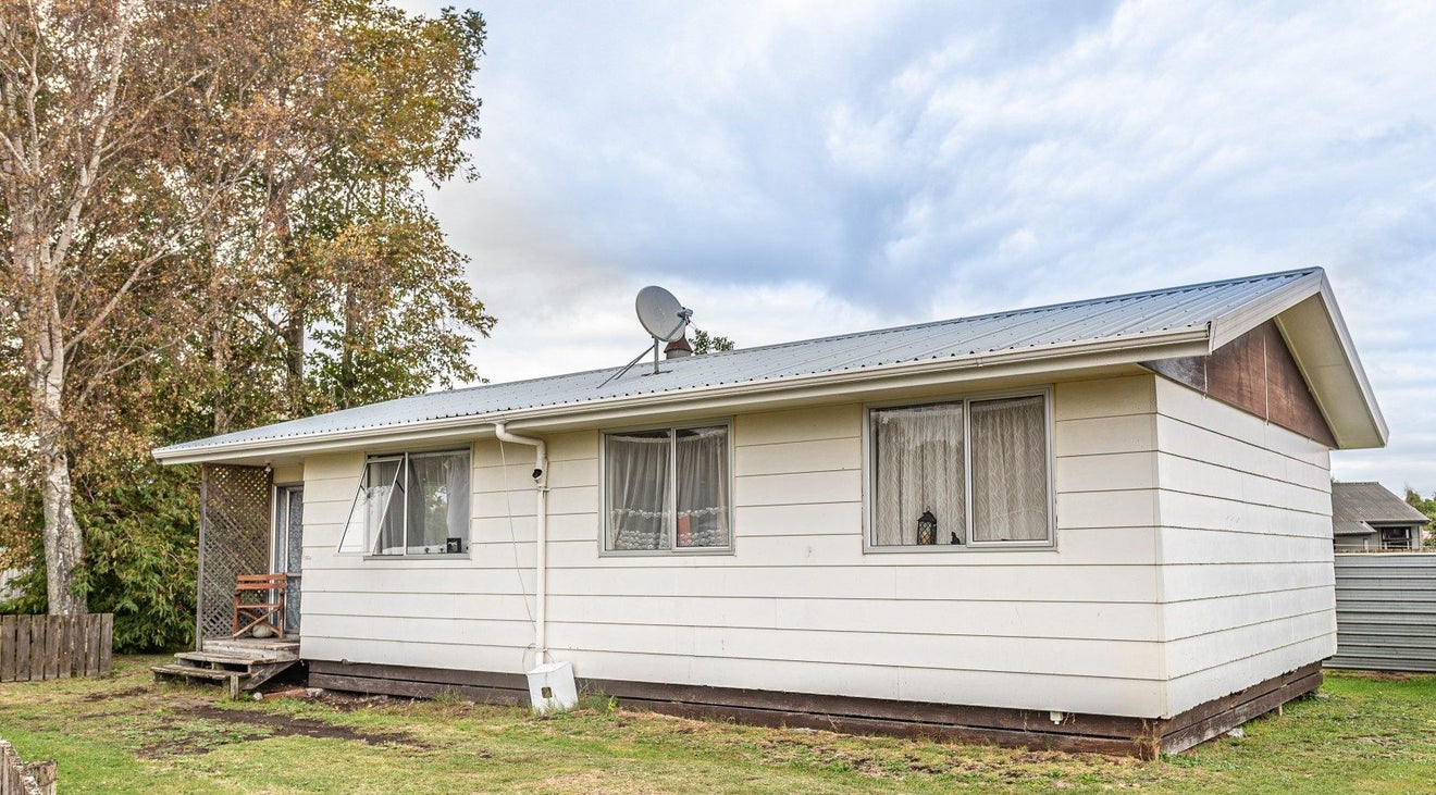 47 Wembley Place, Whanganui East, Whanganui - Carousel 1