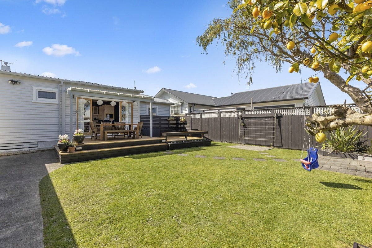 20 Hume Street, Alicetown, Lower Hutt - Carousel 14