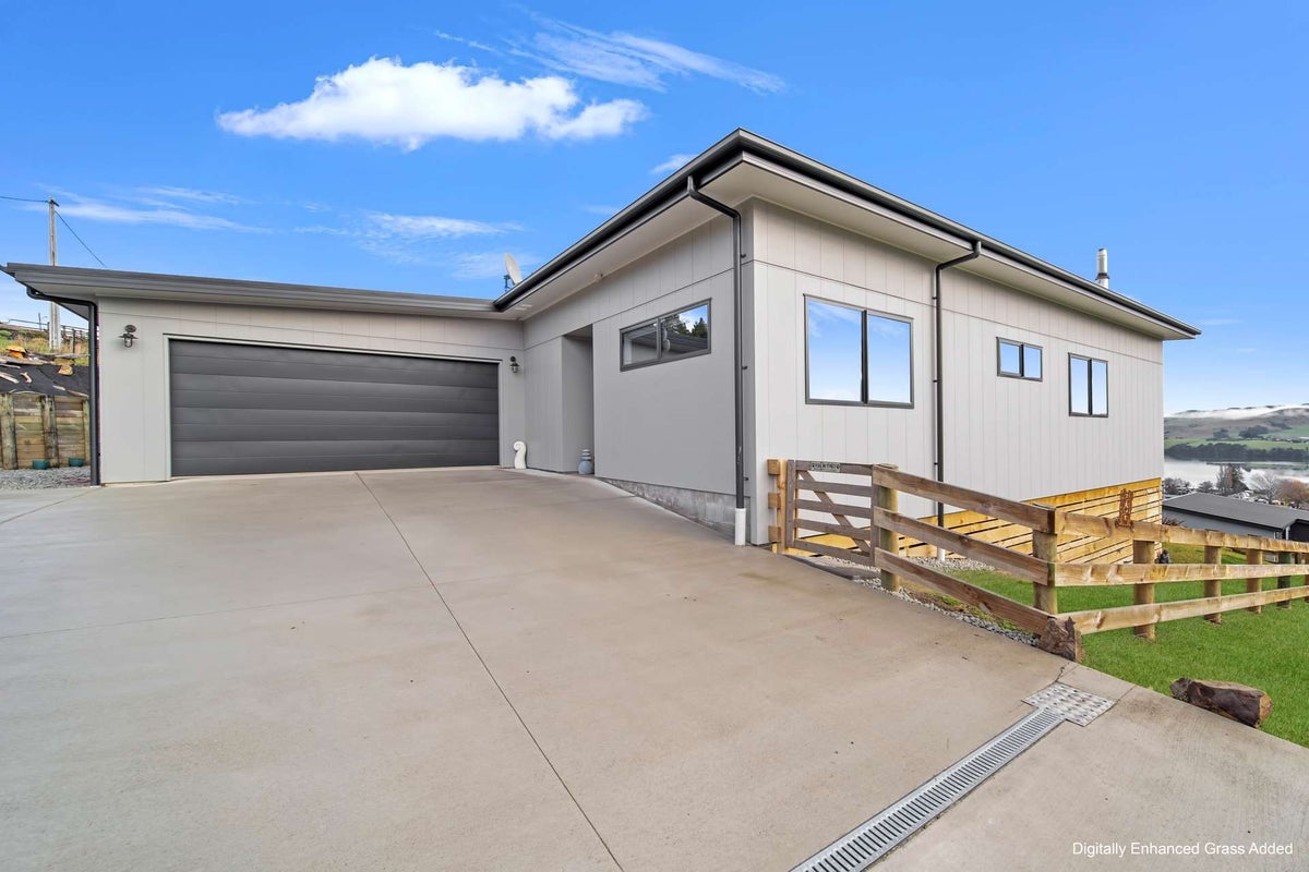 38 Nore Street, Waihola, Milton - Carousel 1