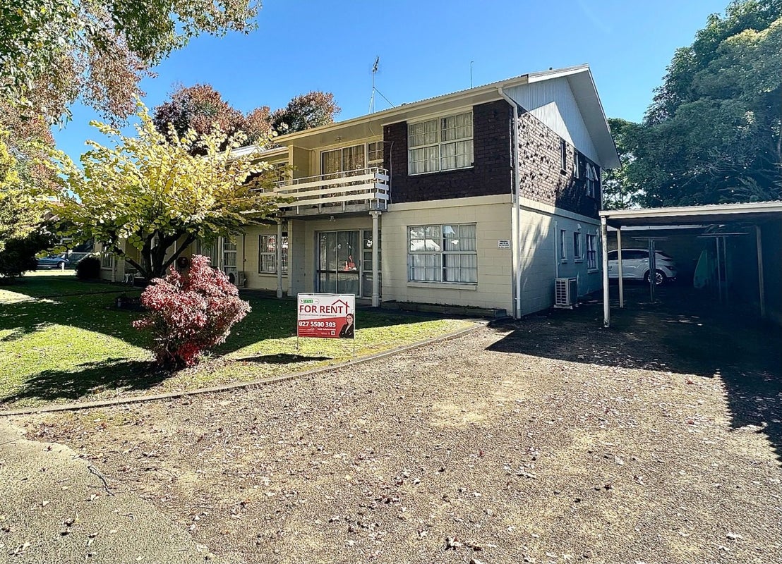 3/6 Liverpool Street, Hamilton Central, Hamilton - Carousel 12