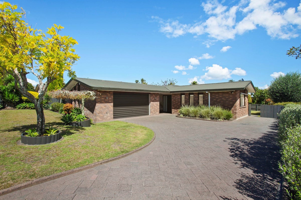 143 Whitford Road, Somerville, Manukau - Carousel 2