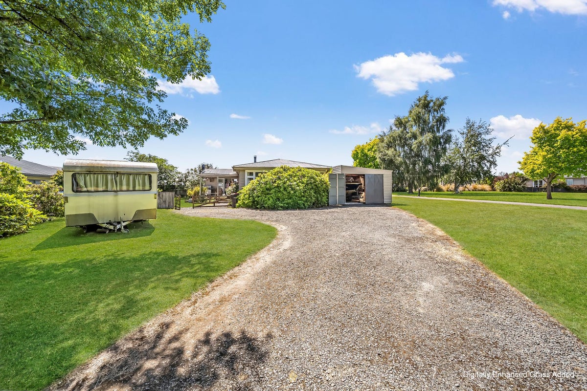 17 Dorizac Place, Te Anau, Te Anau - Carousel 2