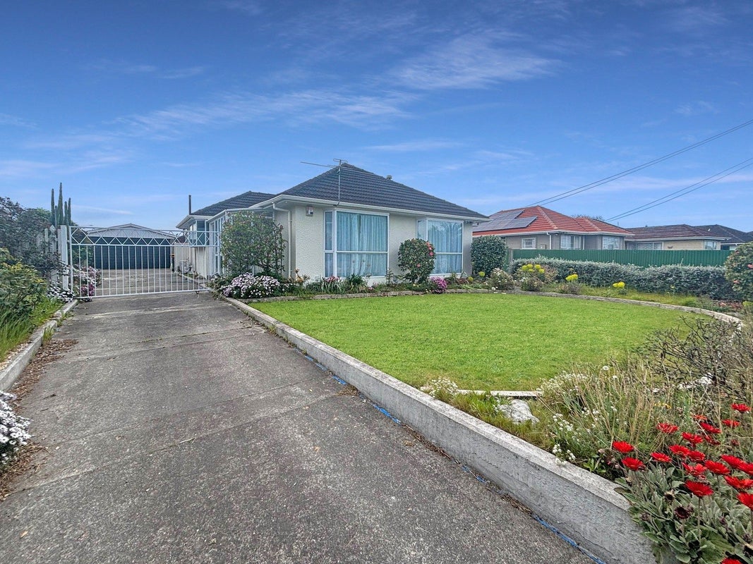 7 Brockenhurst Street, Aranui, Christchurch - Carousel 1