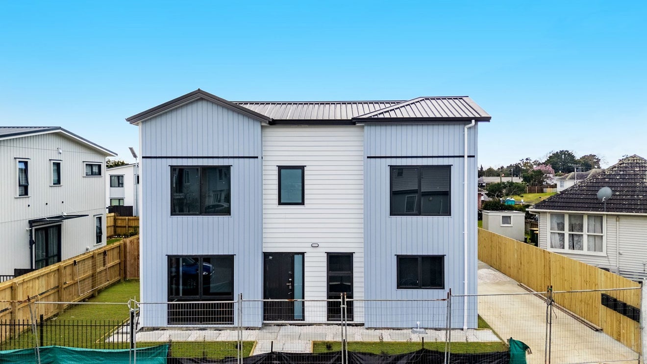 11 Healy Road, Manurewa, Auckland - Carousel 1