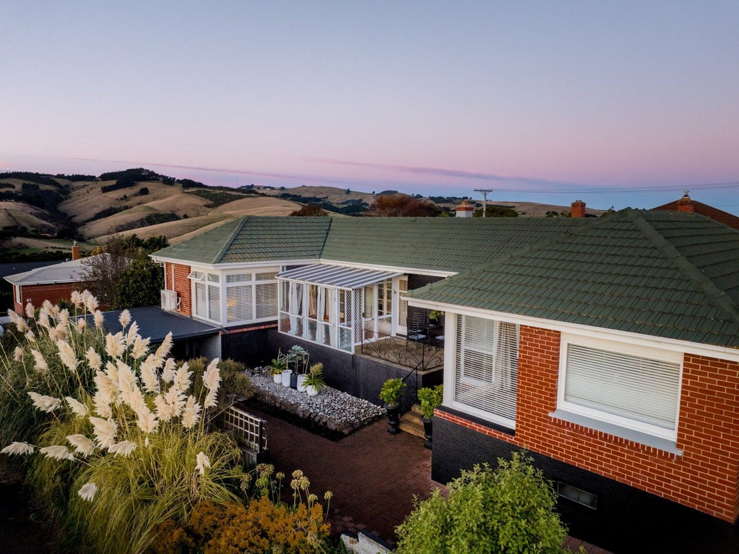 43 Duckworth Street, Andersons Bay, Dunedin - Carousel 1