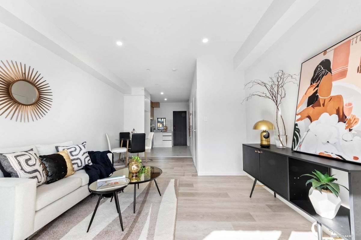 2/55 Patons Road, Howick, Auckland - Carousel 2