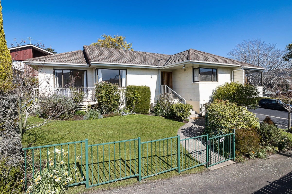 2A Grater Street, Maori Hill, Dunedin - Carousel 1