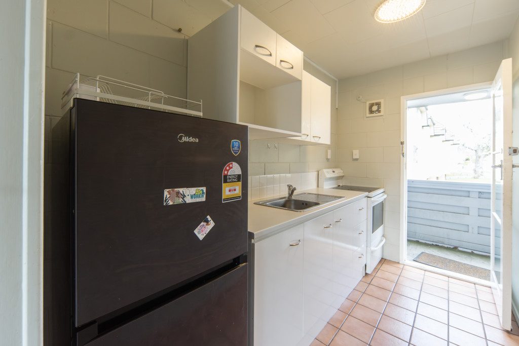 6/6 Opoia Road, Hamilton East, Hamilton - Carousel 1