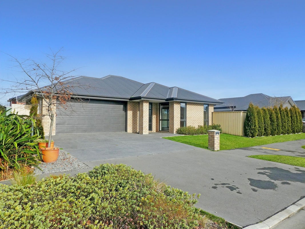 20 Josephine Crescent, Aidanfield, Christchurch - Carousel 1