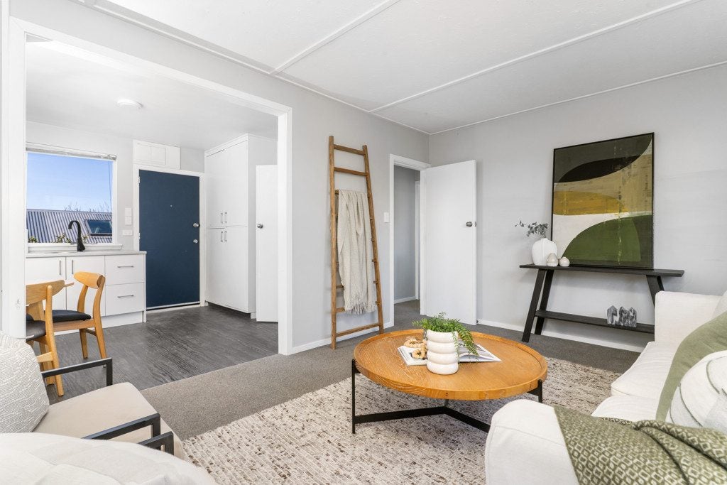 16 Cleveland Street, Edgeware, Christchurch - Carousel 2