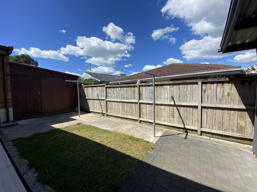 1/42 Galvan Avenue, Sunnyhills, Auckland - Carousel 13