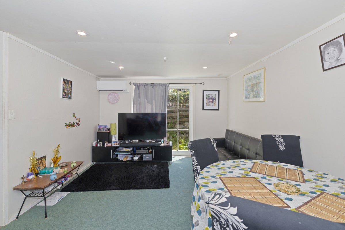 3/9 Miro Street, New Lynn, Auckland - Carousel 2