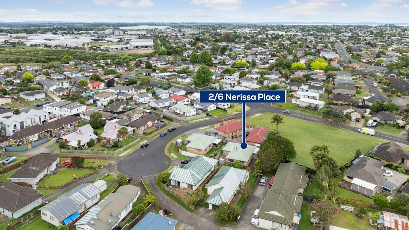 1/6 Nerissa Place, Randwick Park, Auckland - Carousel 1