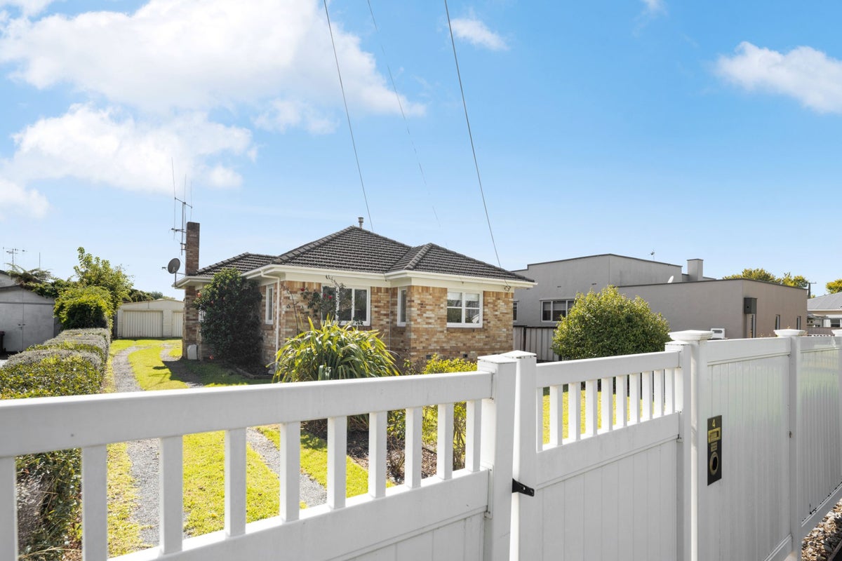 4 Olwyn Terrace, Dinsdale, Hamilton - Carousel 1