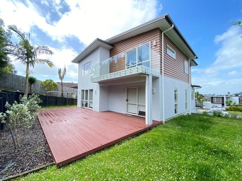 11 Lakeridge Close, Northcross, Auckland - Carousel 20