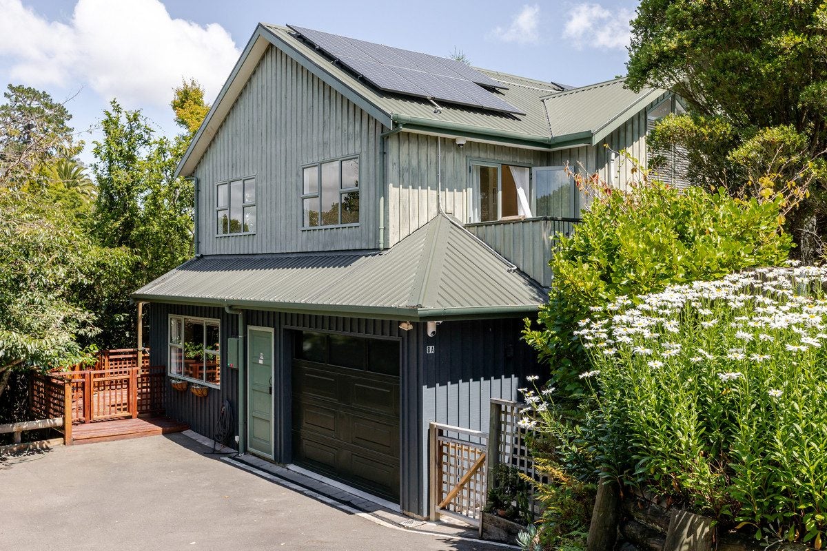 8A Williams Terrace, Fitzherbert, Palmerston North - Carousel 1