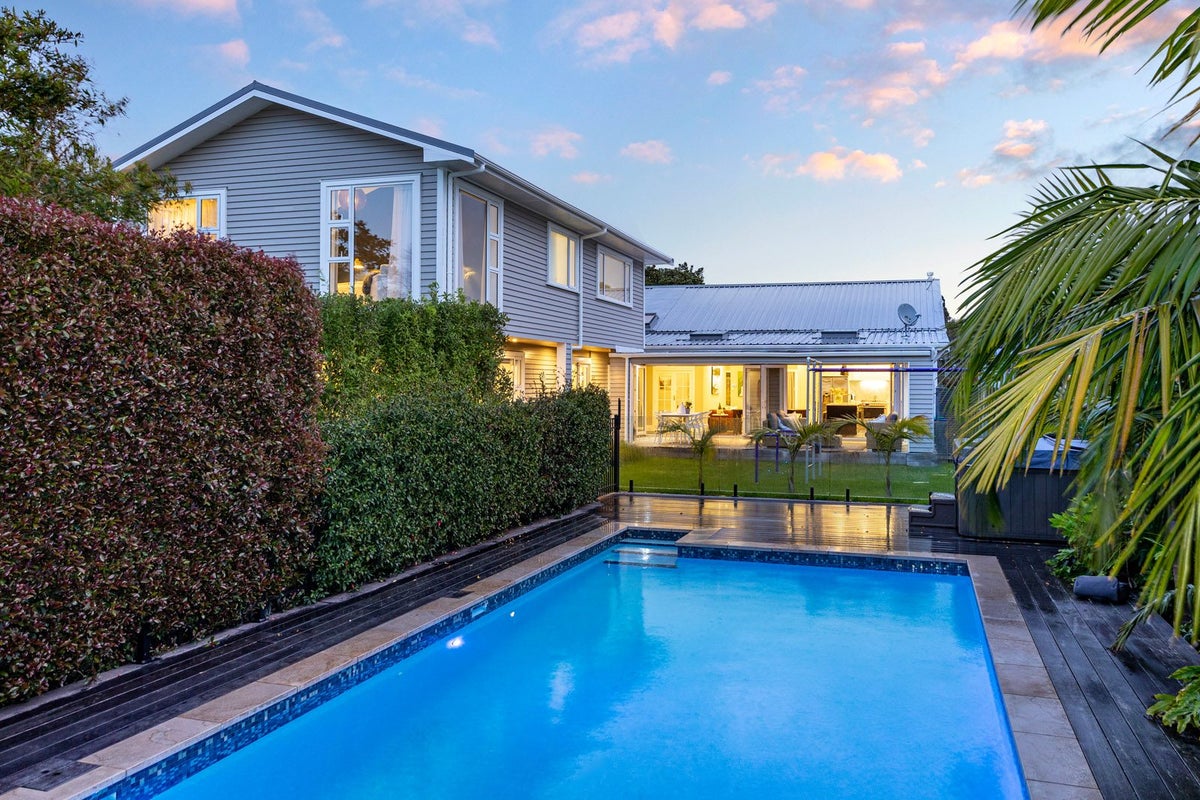 5 Epsom Avenue, Epsom, Auckland - Carousel 1