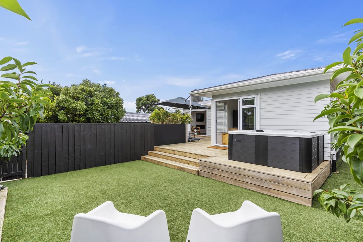 1/53 Moore Street, Hillcrest, Auckland - Carousel 2