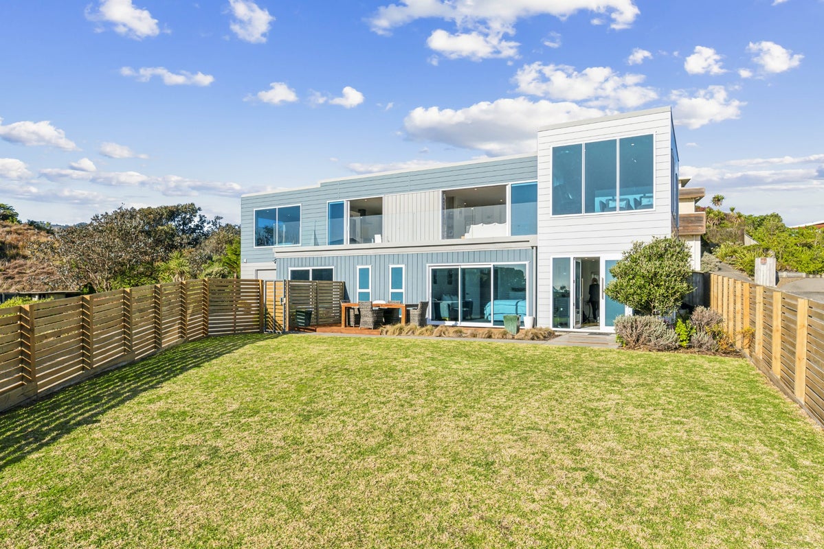 156 Field Way, Waikanae Beach, Waikanae - Carousel 28