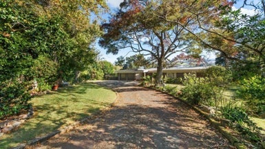 230 Point View Drive, East Tamaki Heights, Auckland - Carousel 1