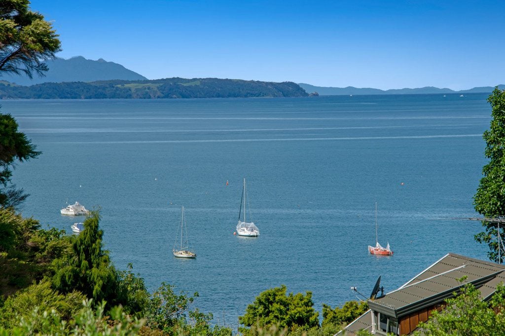 18 Willjames Avenue, Algies Bay, Warkworth - Carousel 1