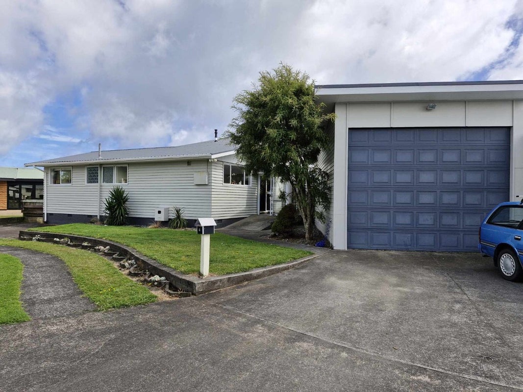 4 Norton Place, Spotswood, New Plymouth - Carousel 1