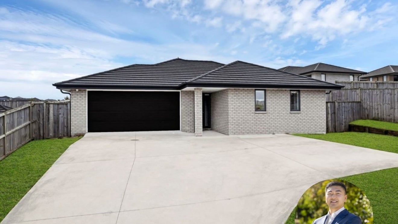 24 Peacock Place, Pokeno - Carousel 1