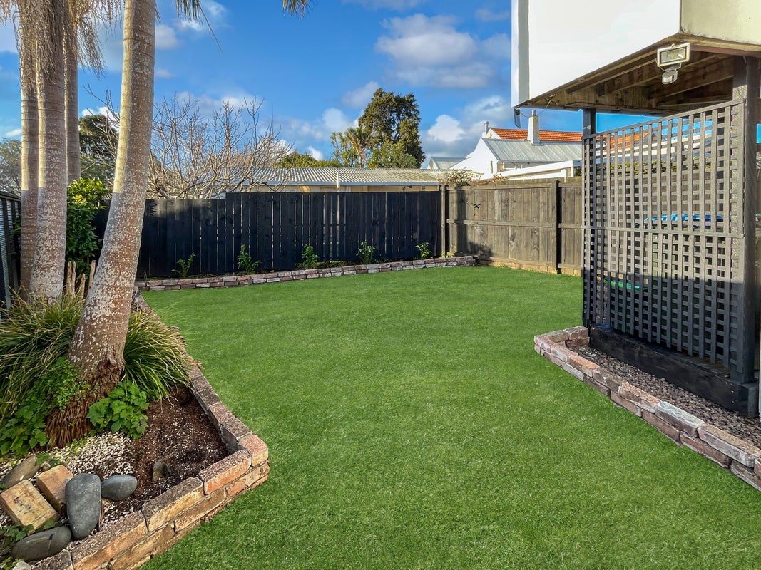 1/8 Springleigh Avenue, Mount Albert, Auckland - Carousel 10