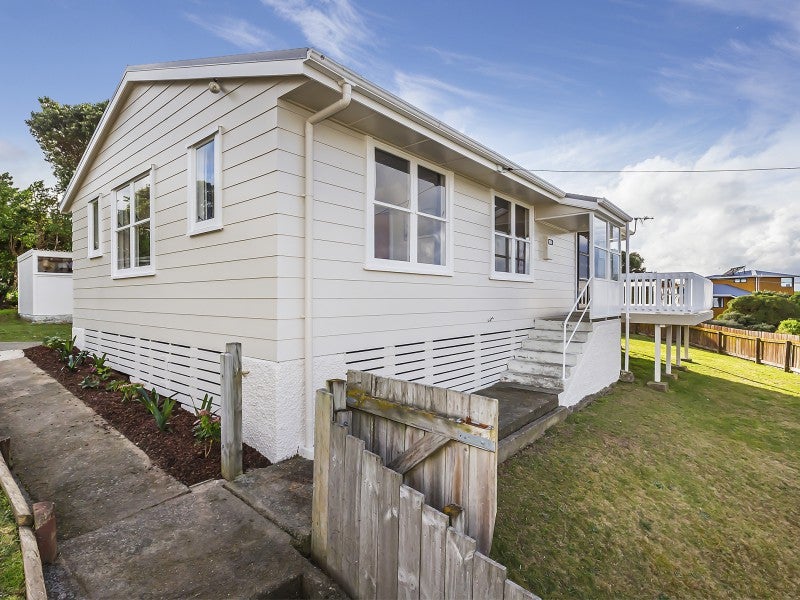 2 Rakihau Place, Titahi Bay, Porirua - Carousel 2