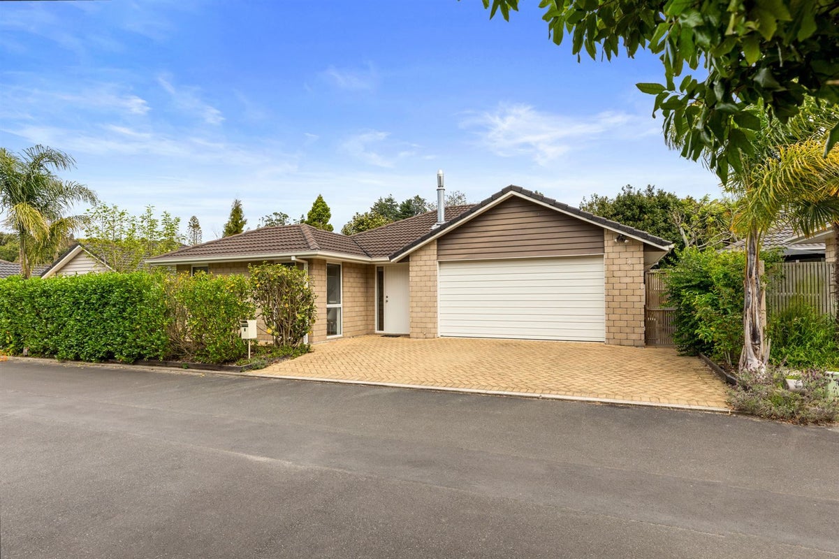 6 Barossa Way, Brookfield, Tauranga - Carousel 1