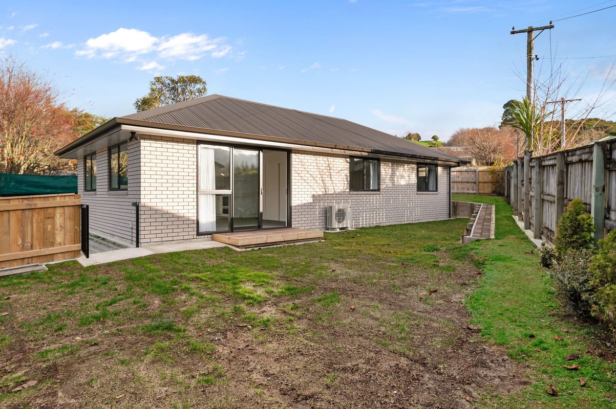 12A Icarus Place, Sunnybrook, Rotorua - Carousel 1