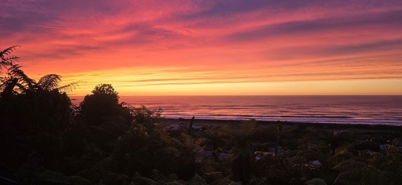 22 Stanton Crescent, Karoro, Greymouth - Carousel 1