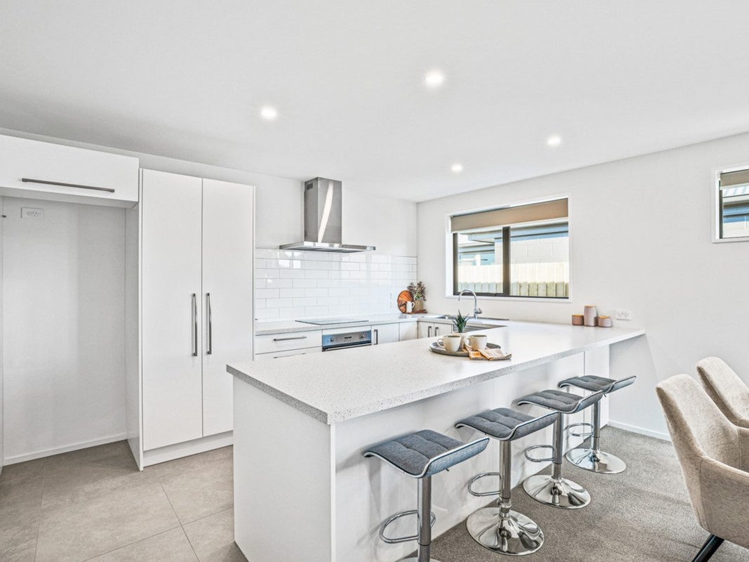 5 Romney Drive, Belfast, Christchurch - Carousel 2
