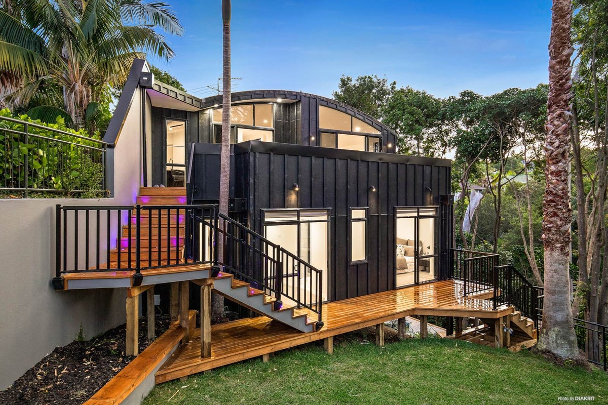 10A Edgars Road, Westmere, Auckland - Carousel 1