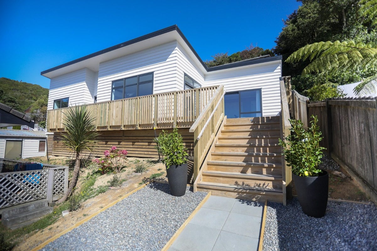 71 Allington Road, Karori, Wellington - Carousel 1