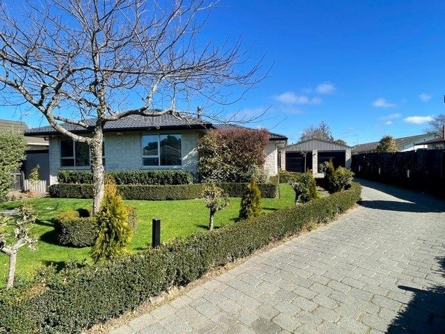 5 Valecrest Avenue, Parklands, Christchurch - Carousel 1