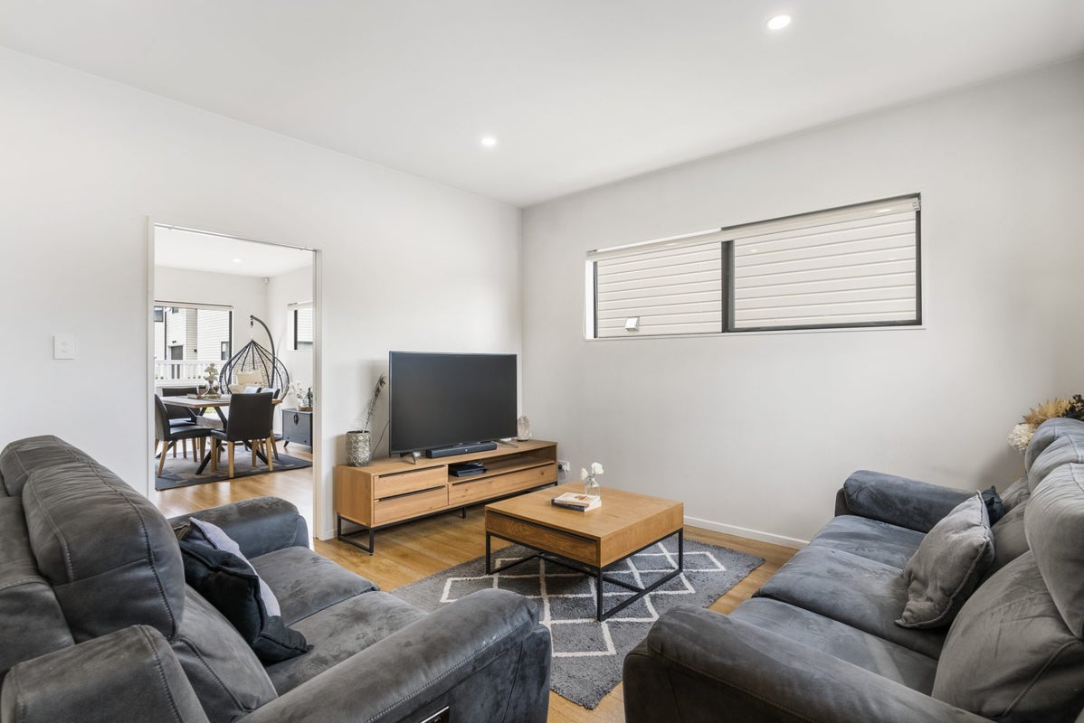 2/7 Wastney Road, Alfriston, Auckland - Carousel 2