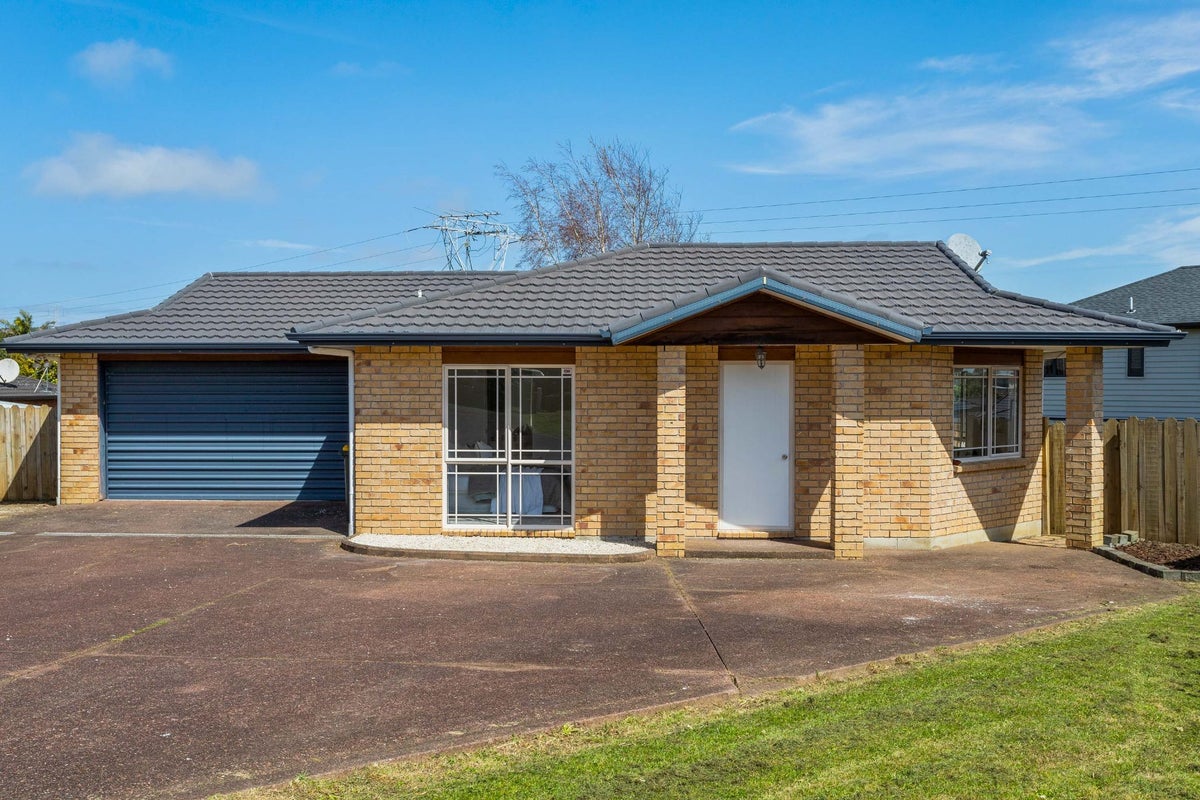 18 Farmdale Court, Flat Bush, Auckland - Carousel 1