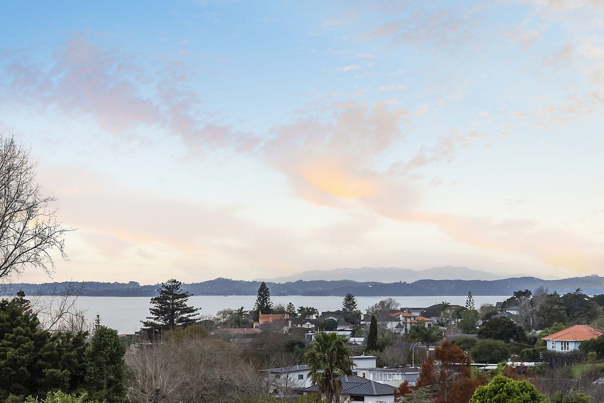 13 Kayeleen Place, Cockle Bay, Auckland - Carousel 1