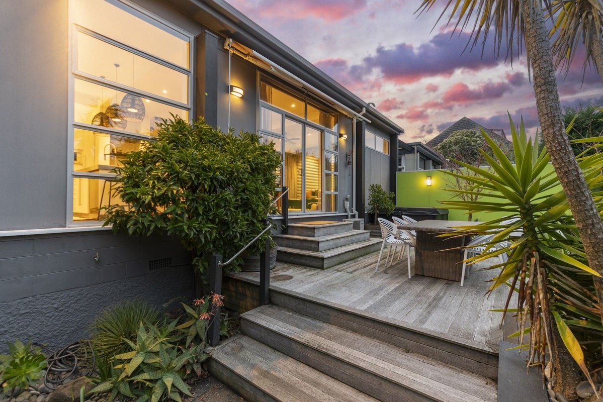 1/5 Whareora Terrace, Cashmere, Christchurch - Carousel 1