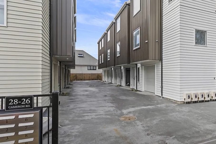 4/28 Cameron Road, Hamilton East, Hamilton - Carousel 1