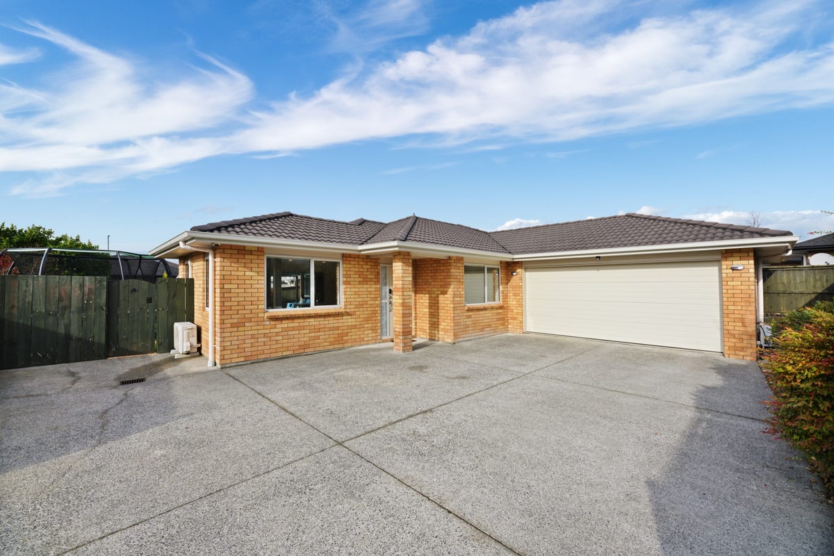 106C Simpson Road, Henderson Valley, Auckland - Carousel 2
