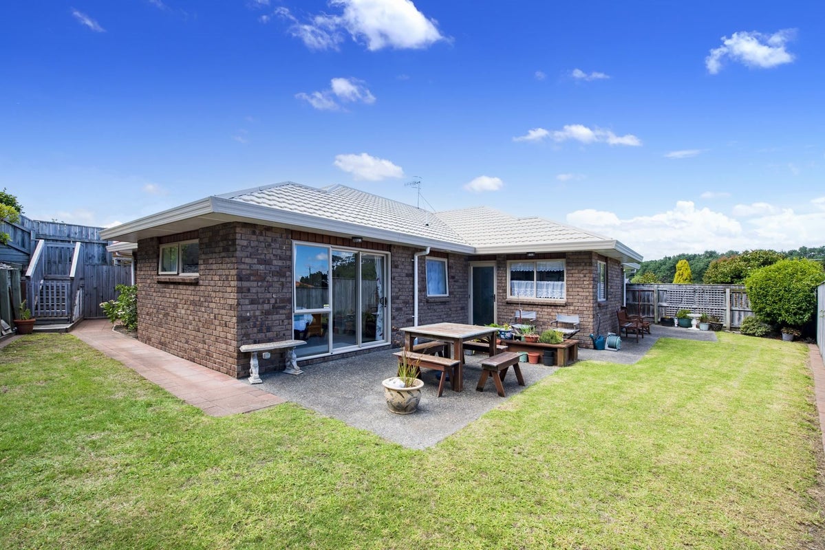 10 Leanne Way, Waikanae Beach, Waikanae - Carousel 2