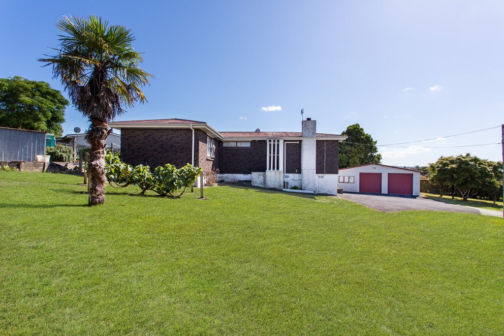 49 Mahia Road, Manurewa, Auckland - Carousel 1