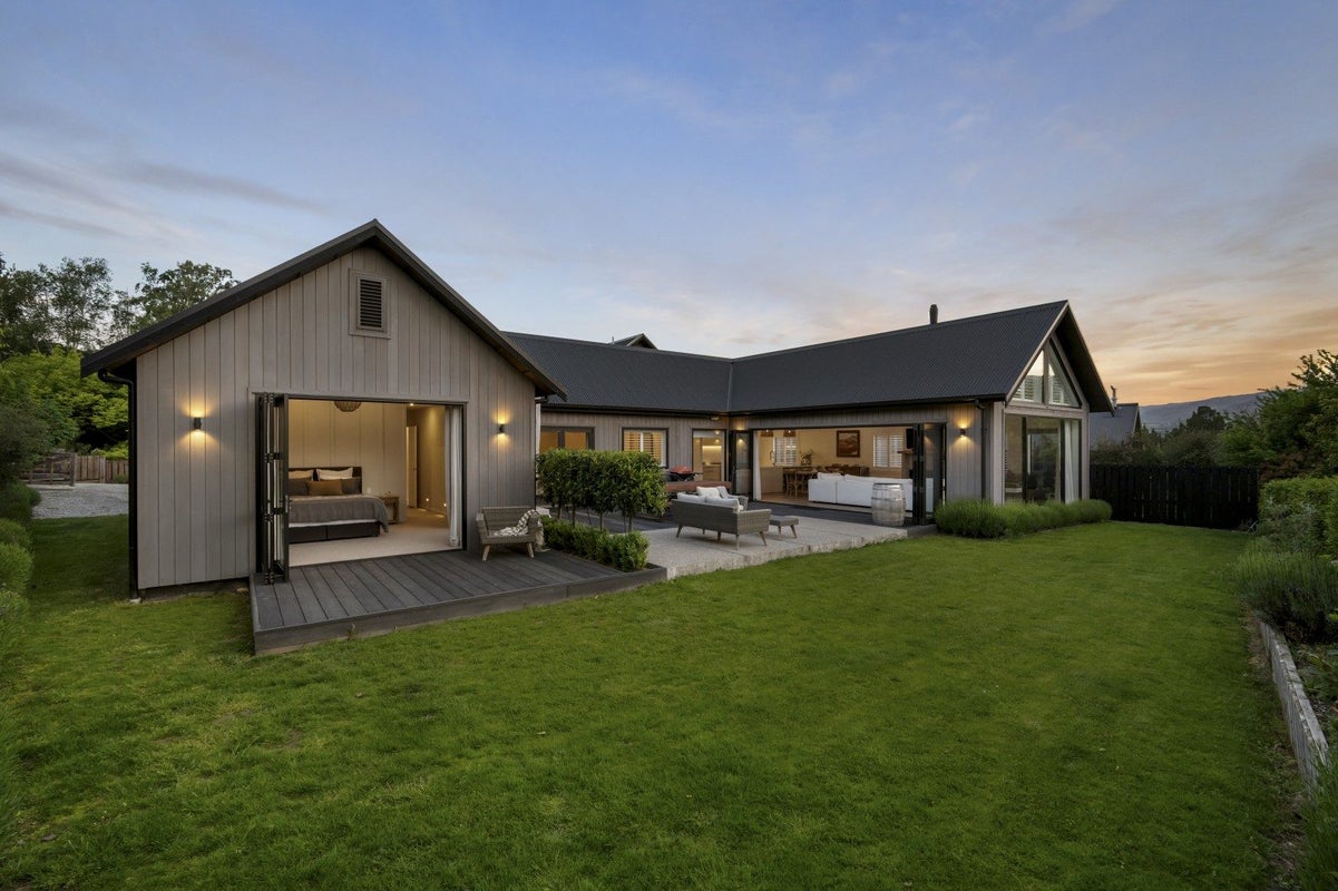 17A Hall Road, Bannockburn, Cromwell - Carousel 1
