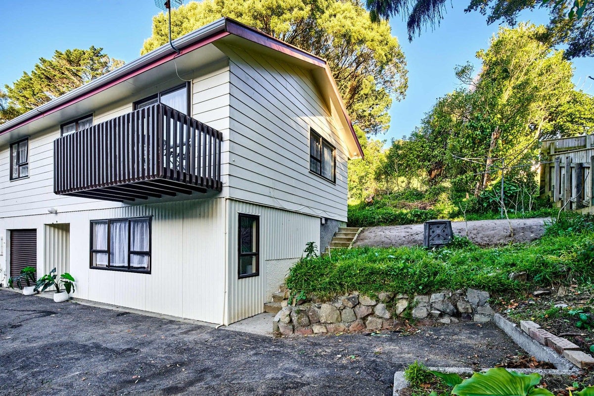 72B Newlands Road, Newlands, Wellington - Carousel 18