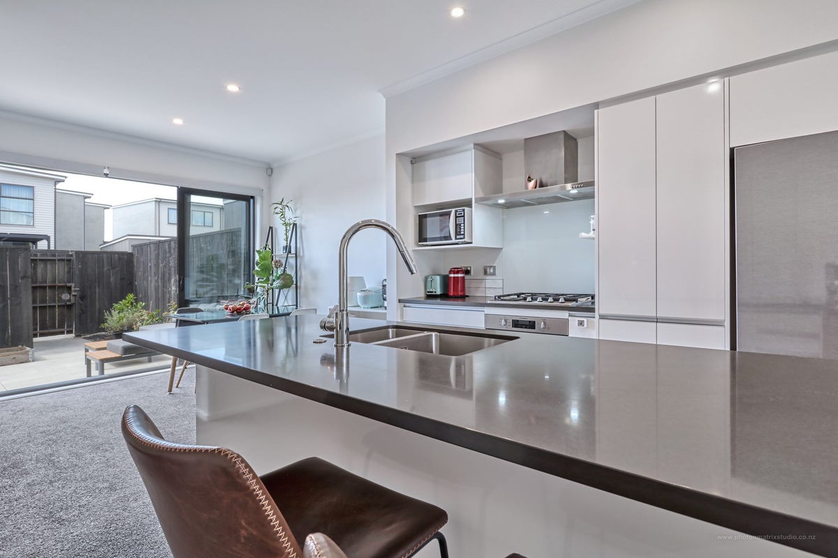 6 Walter Merton Road, Hobsonville, Auckland - Carousel 2