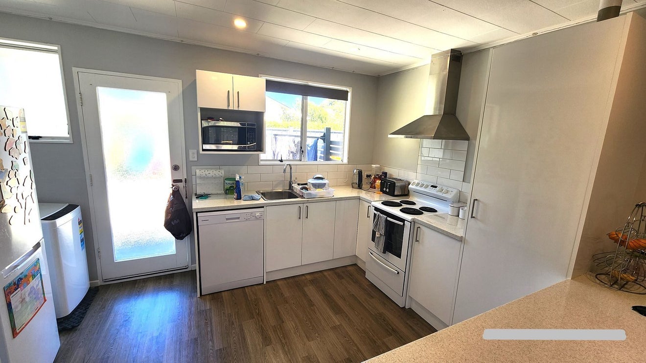 80C Airlie Road, Plimmerton, Porirua - Carousel 2