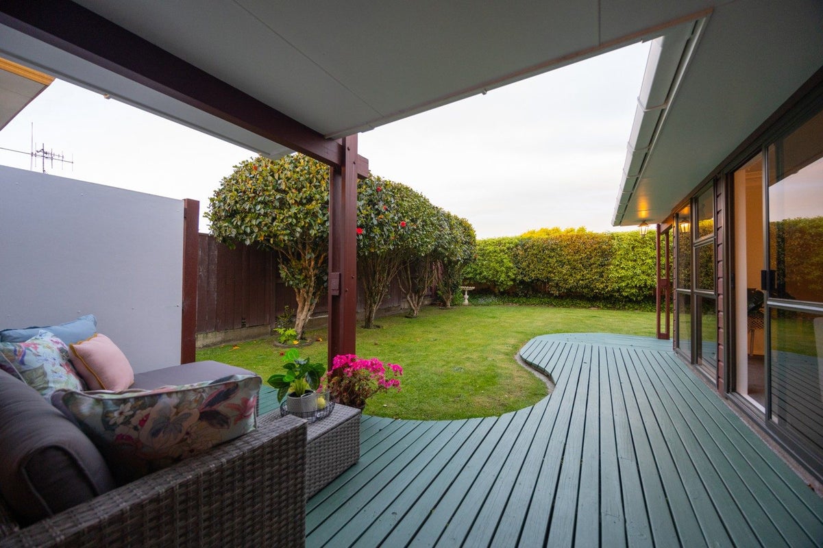20 Caulfield Place, Awapuni, Palmerston North - Carousel 2