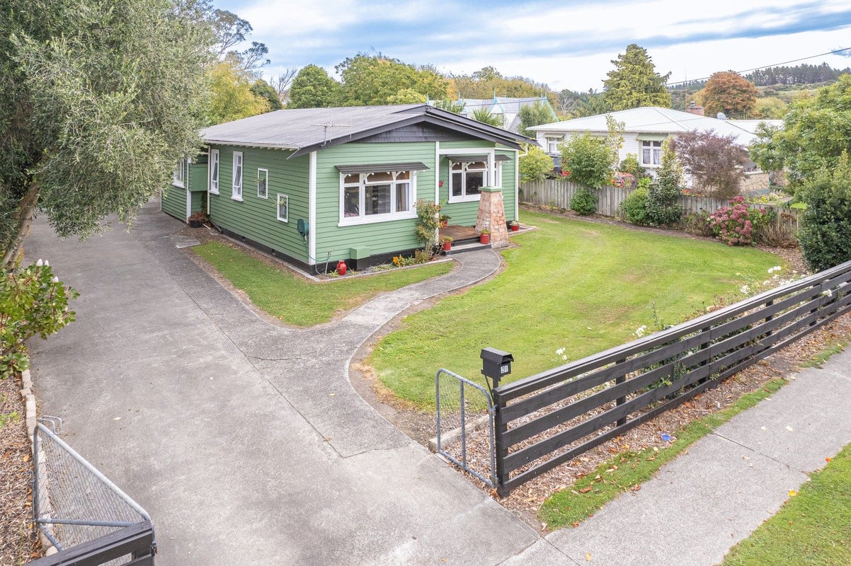 21 Stewart Street, Aramoho, Whanganui - Carousel 2